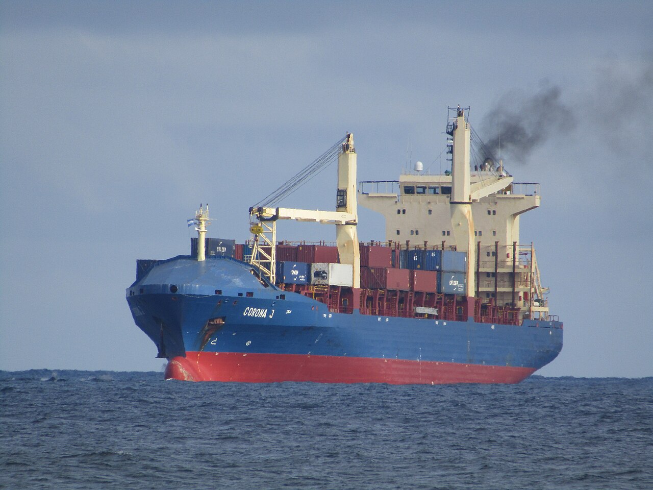 Buque mercante atracado en Puerto Cortés, Honduras
