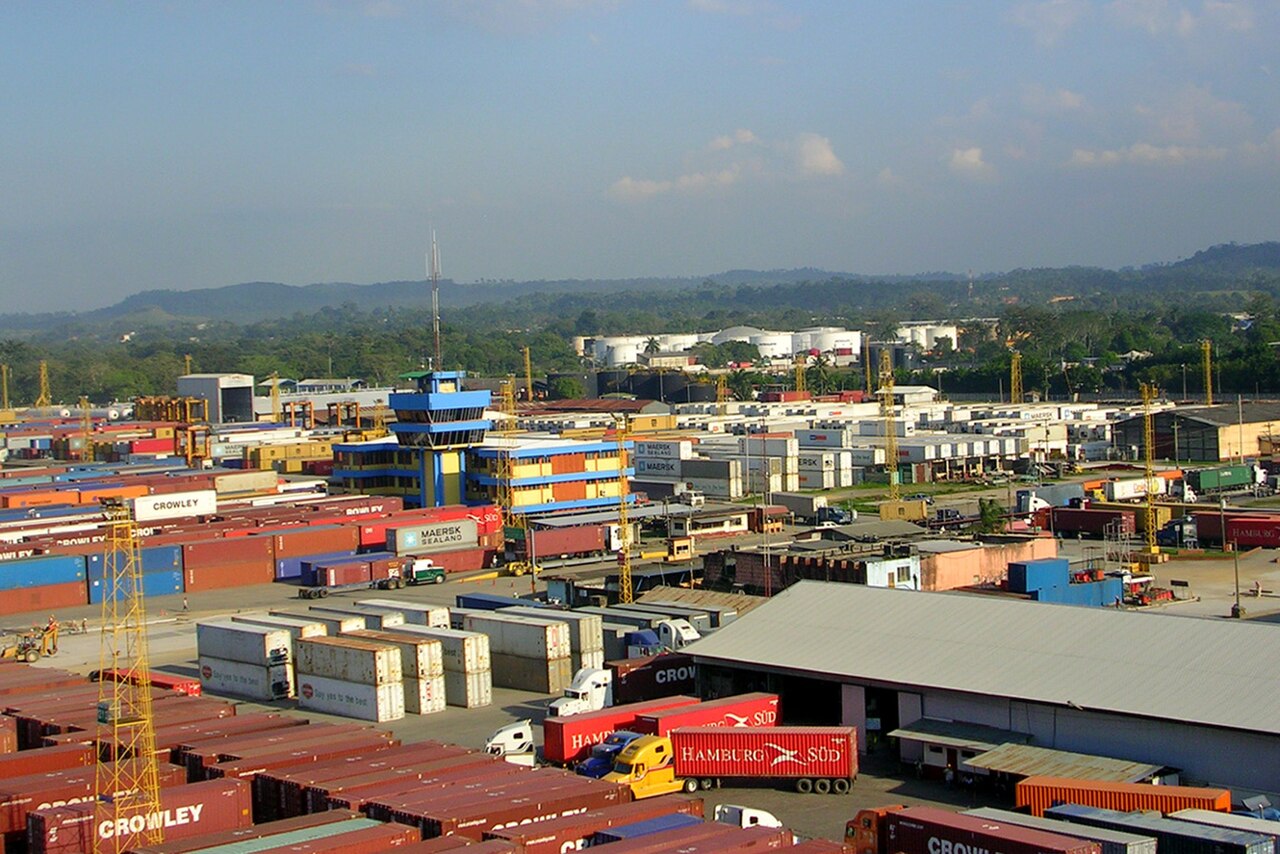 Terminal portuaria de contenedores en Santo Tomás de Castilla, Guatemala